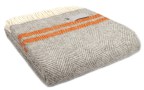 fishbone-2-stripe-grey-pumpkin-throw